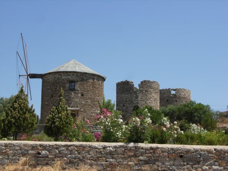Tarihi Yel Değirmenleri (Kızlan)